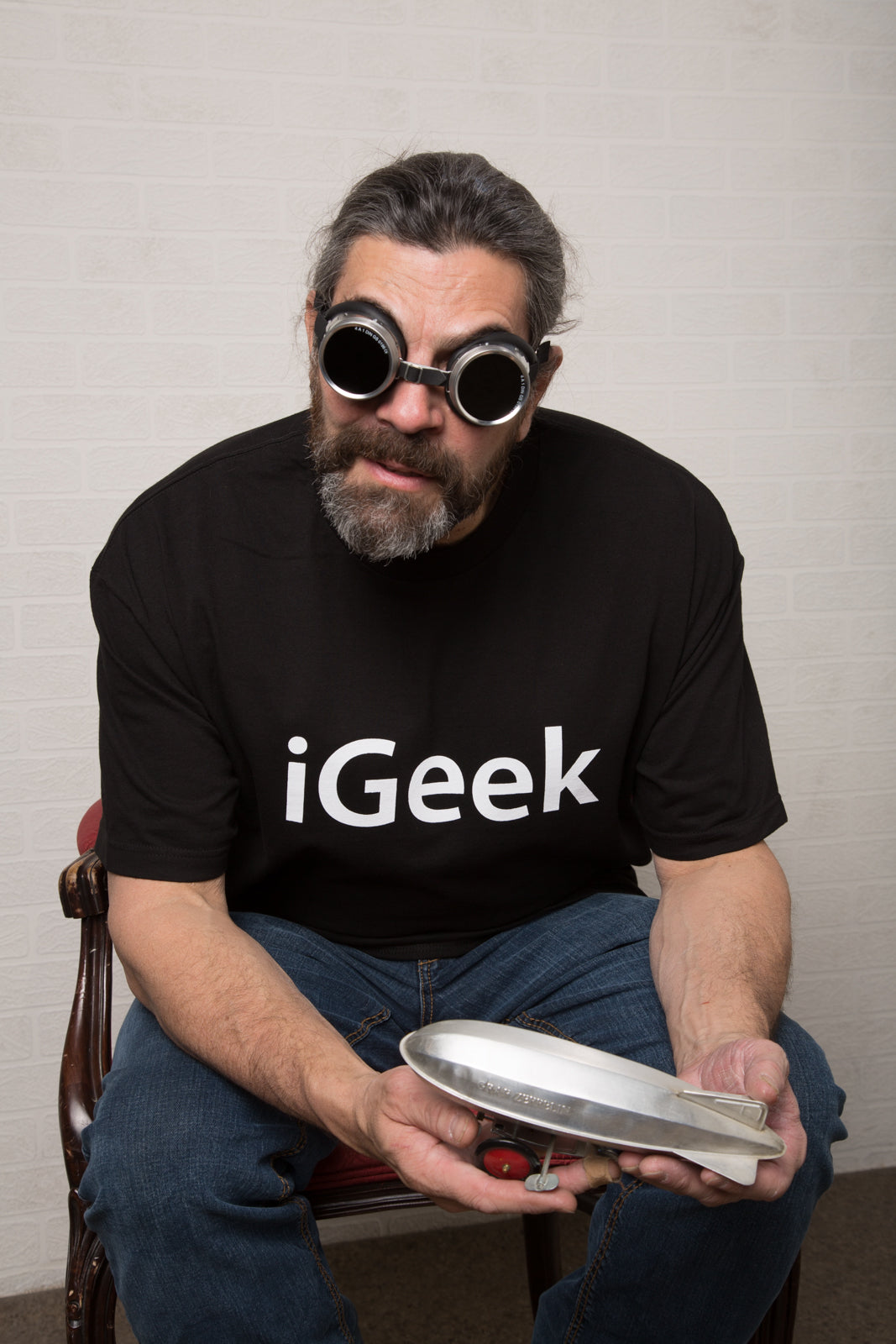 iGeek, Black Powerup T-Shirt (Mens and Ladies cuts)