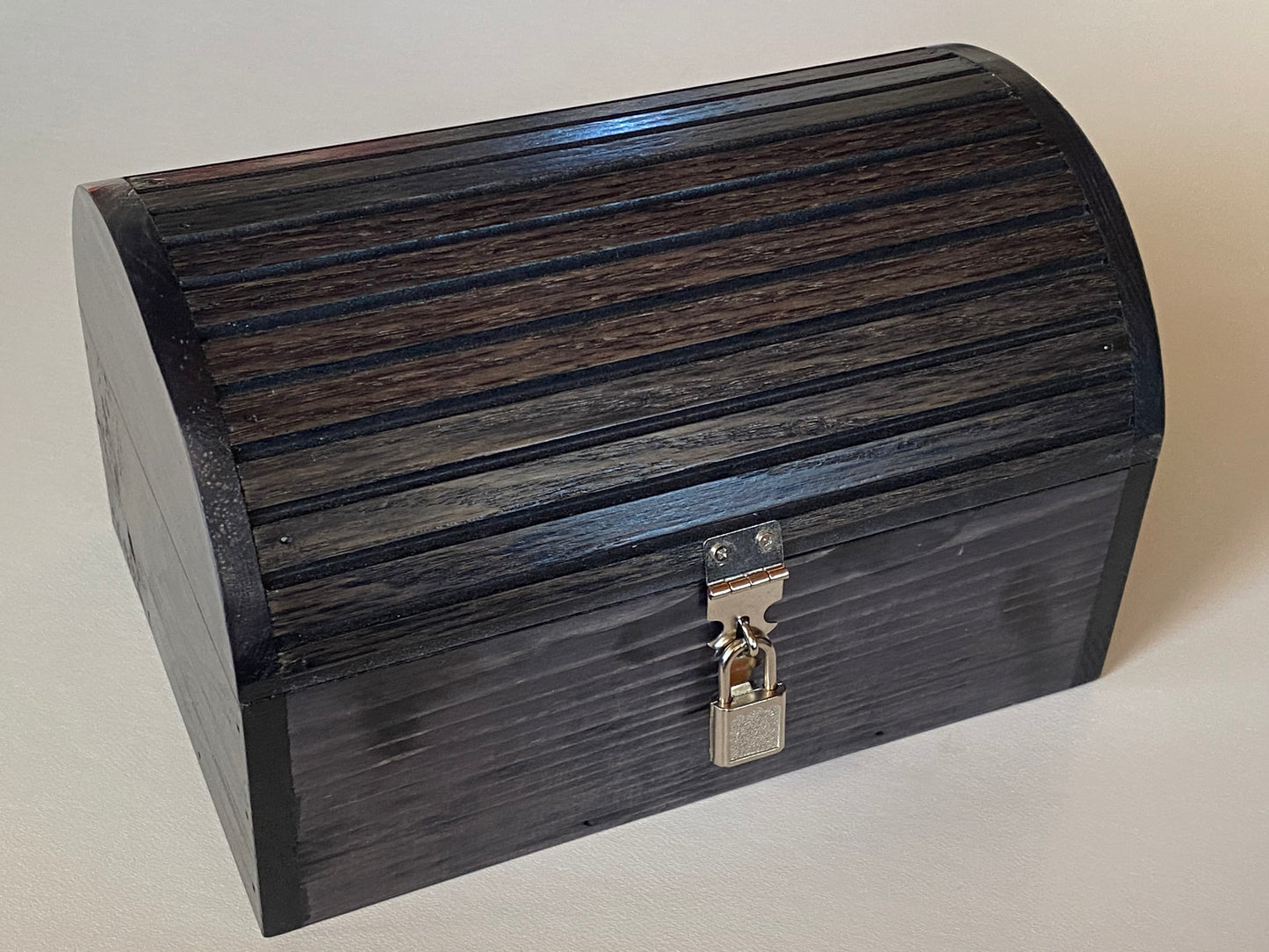 Medium Treasure Chest, 9" x 6.25" x 5.75"