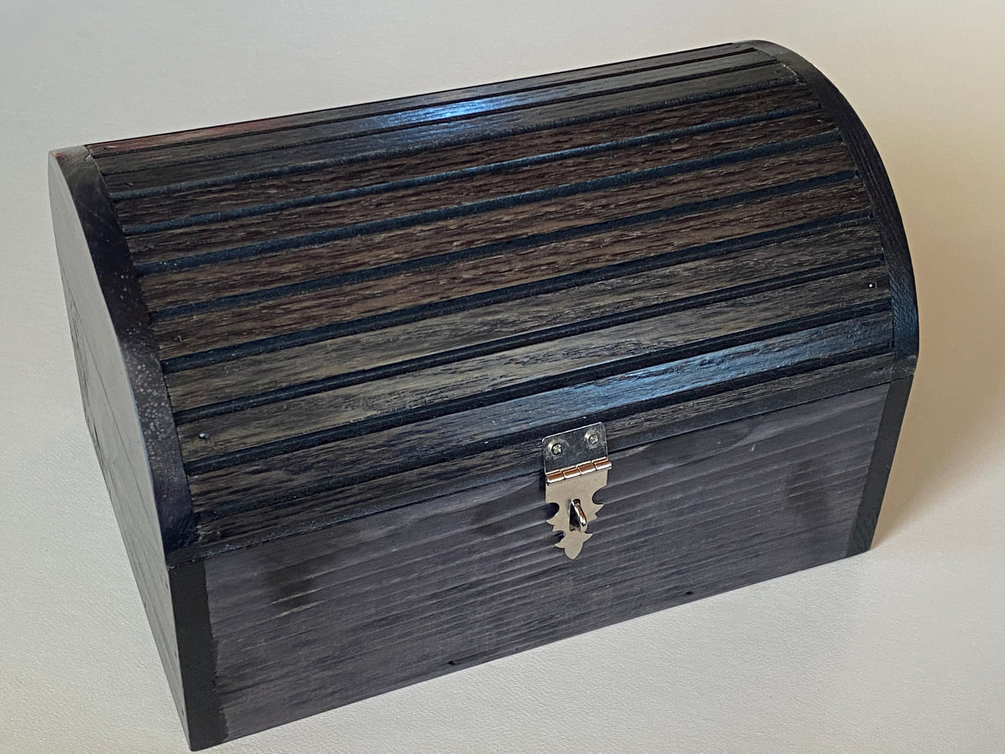 Medium Treasure Chest, 9" x 6.25" x 5.75"